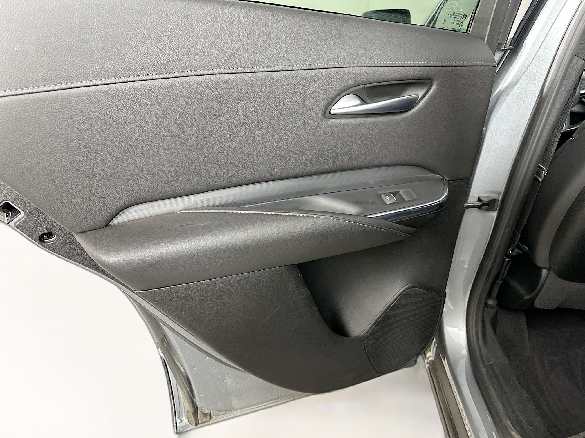 Used 2024 Cadillac XT4 Premium Luxury image 25