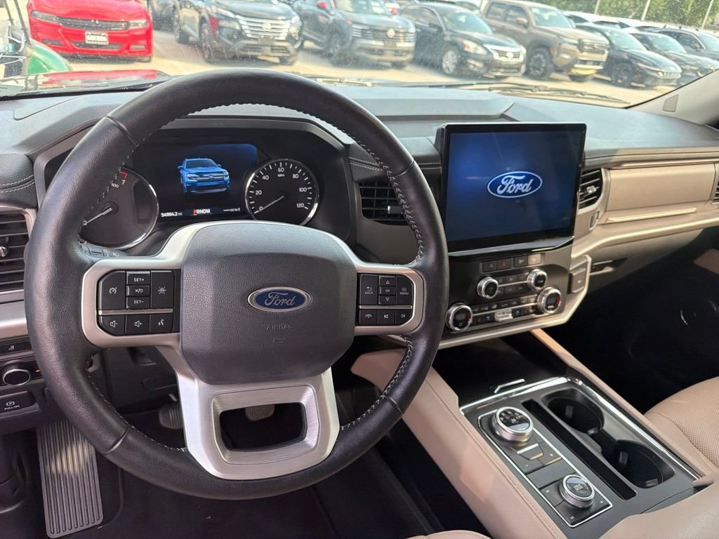 Used 2023 Ford Expedition XLT AWD/4WD image 8