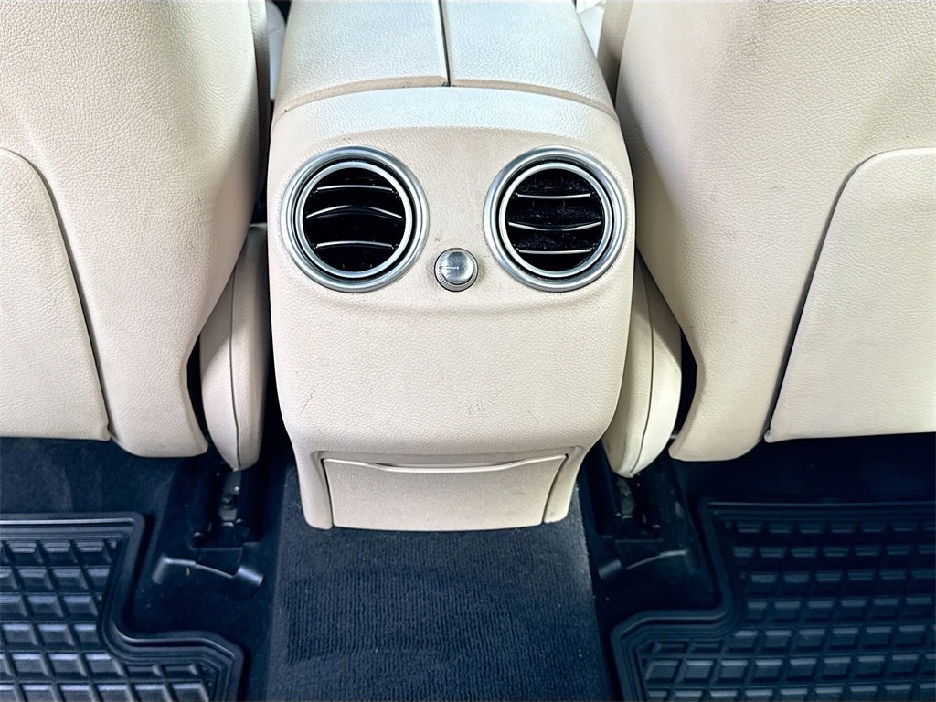 Used 2018 Mercedes-Benz GLC 300 4MATIC w/ Multimedia Package image 27