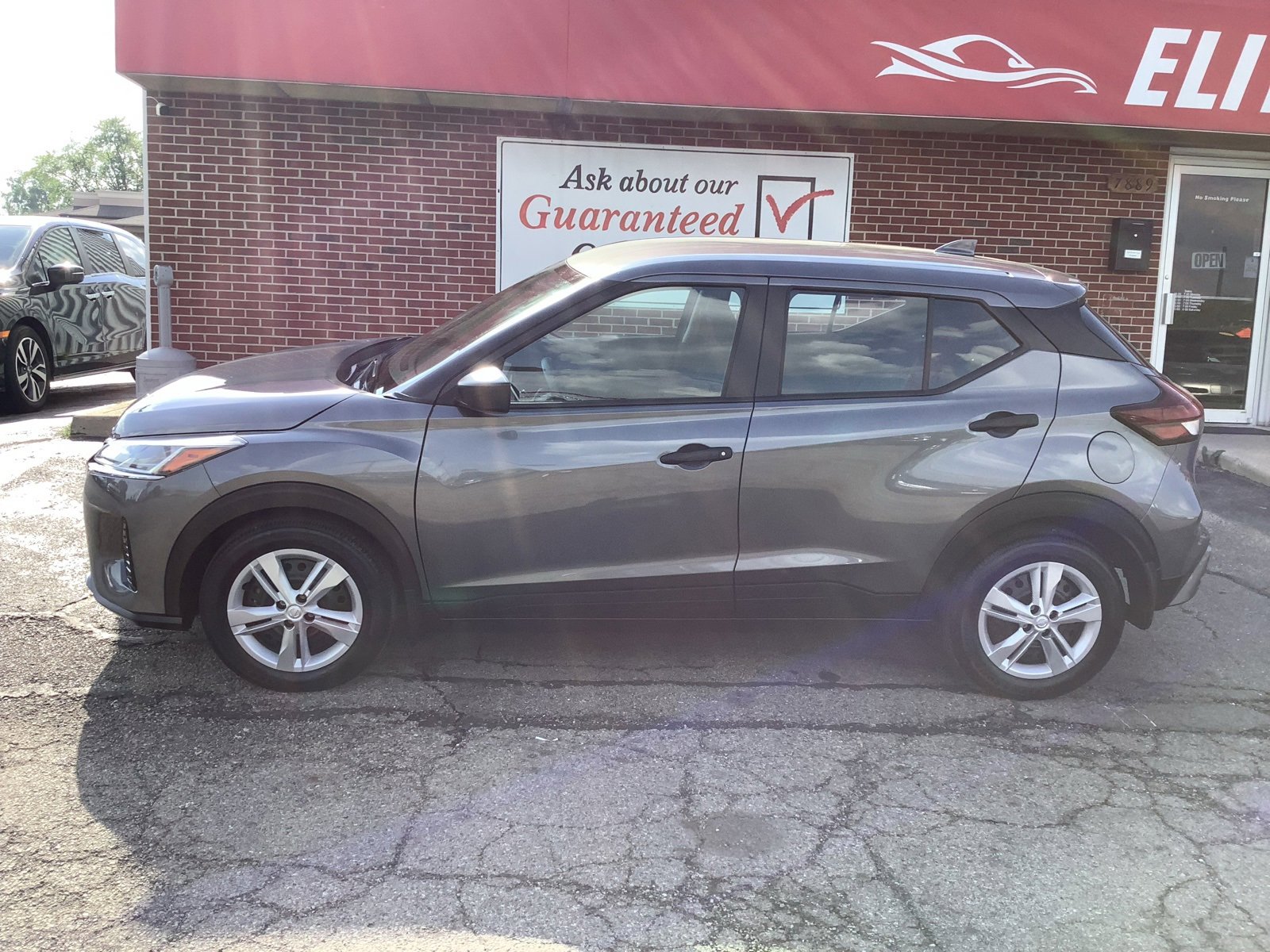 Used 2024 Nissan Kicks S image 4