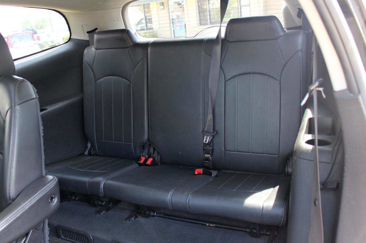Used 2016 Buick Enclave Leather AWD/4WD image 38