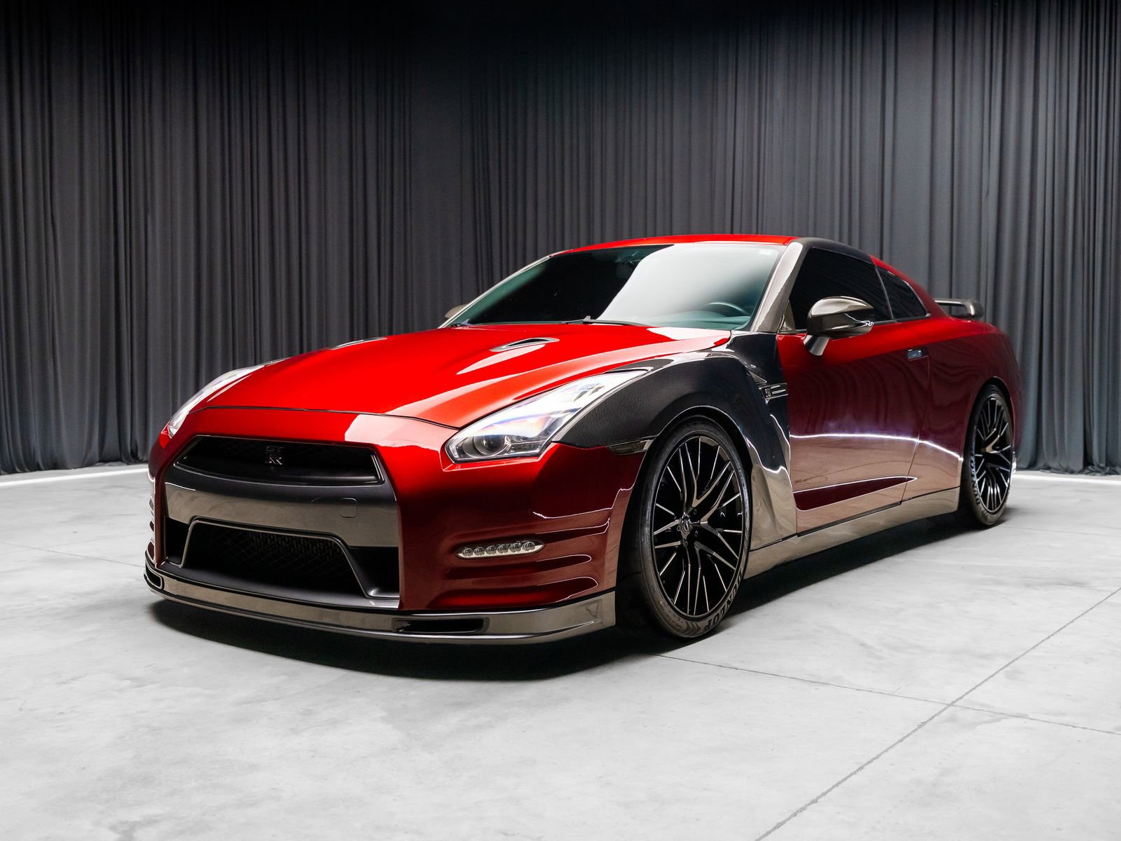 Used 2014 Nissan GT-R Premium AWD/4WD image 25