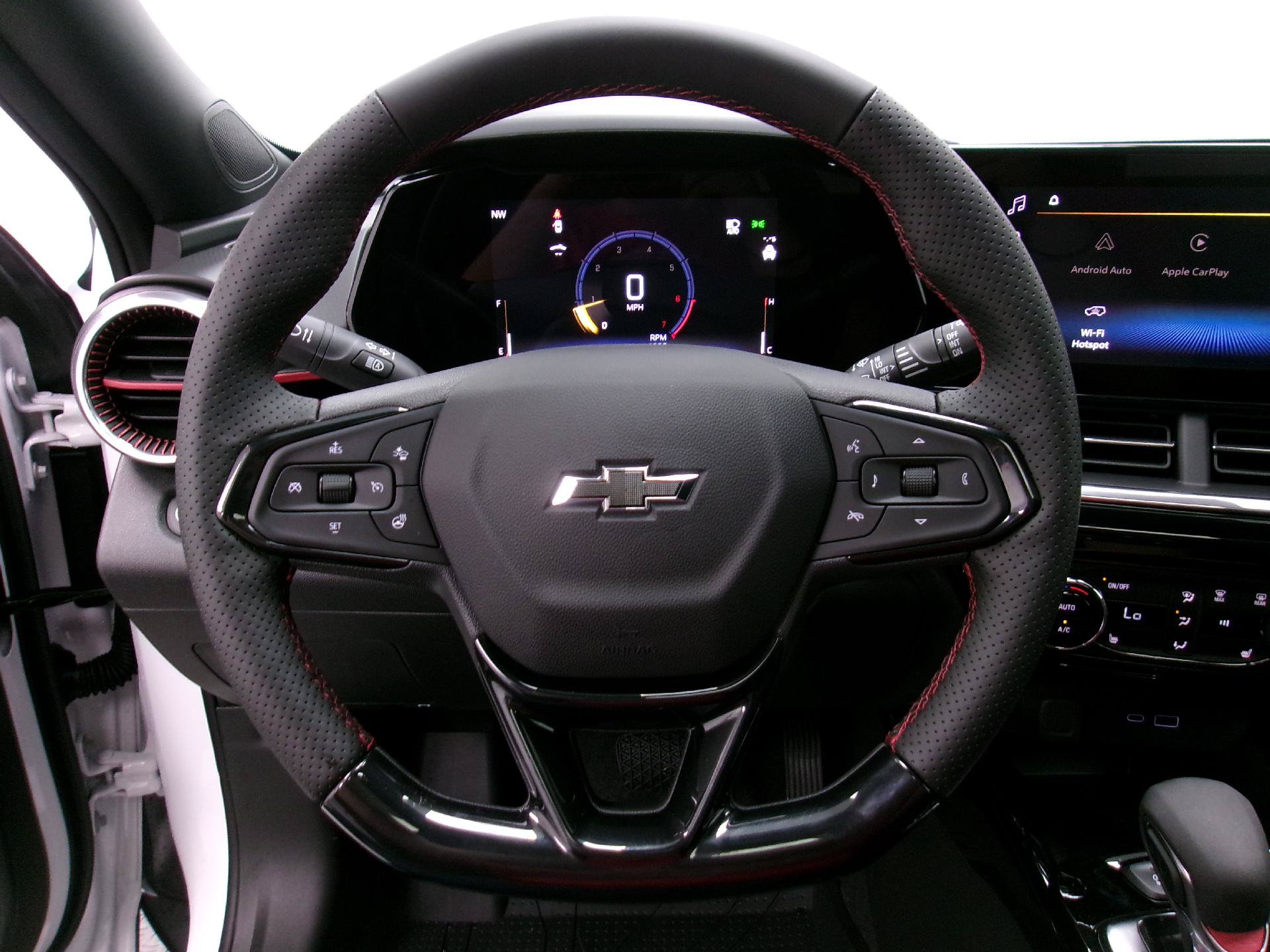 New 2026 Chevrolet Trax RS w/ Sunroof Package FWD image 7