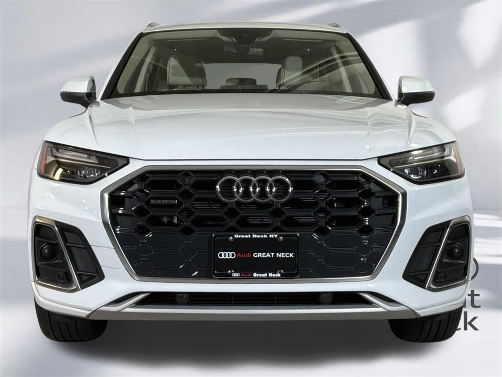 Used 2023 Audi Q5 e Premium w/ Convenience Package AWD/4WD image 25
