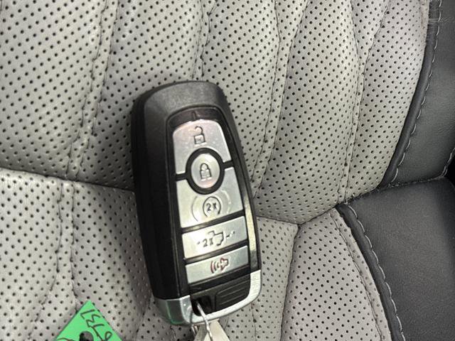 Used 2023 Ford F150 Limited image 33