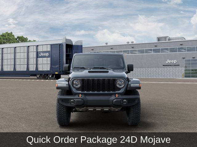 Used 2025 Jeep Gladiator Mojave w/ Convenience Group AWD/4WD image 9