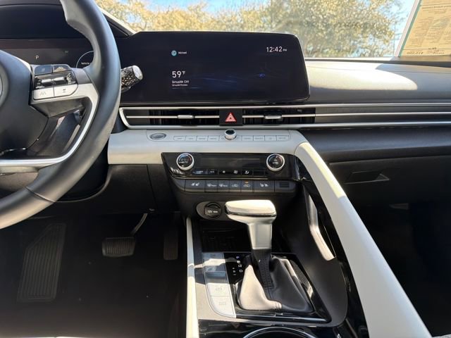 Used 2021 Hyundai Elantra Limited w/ Cargo Package image 20