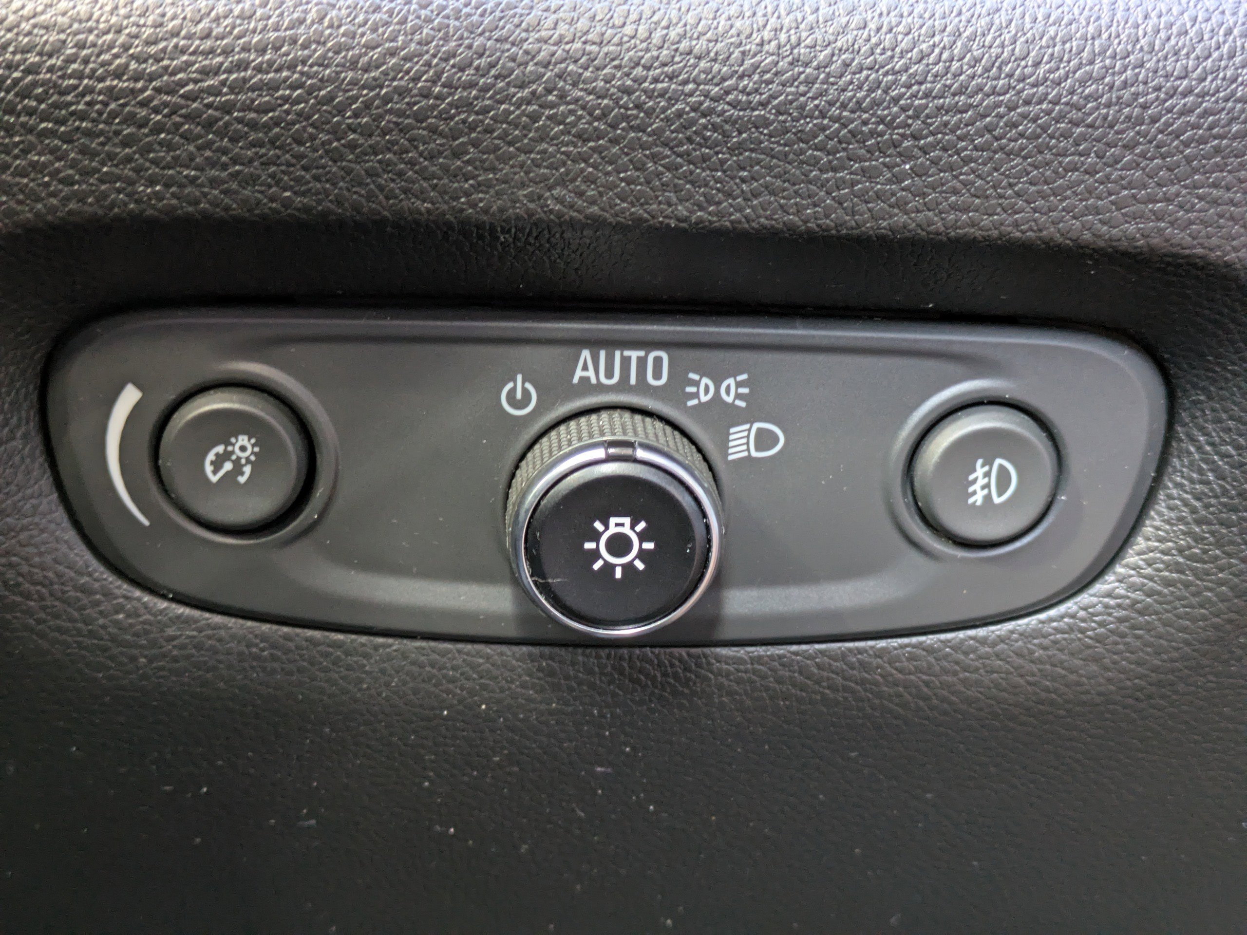 Used 2018 Chevrolet Traverse Premier w/ Driver Confidence II Package image 22