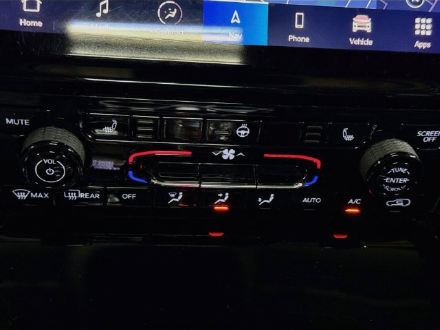 Used 2021 Jeep Grand Cherokee L Limited AWD/4WD image 16
