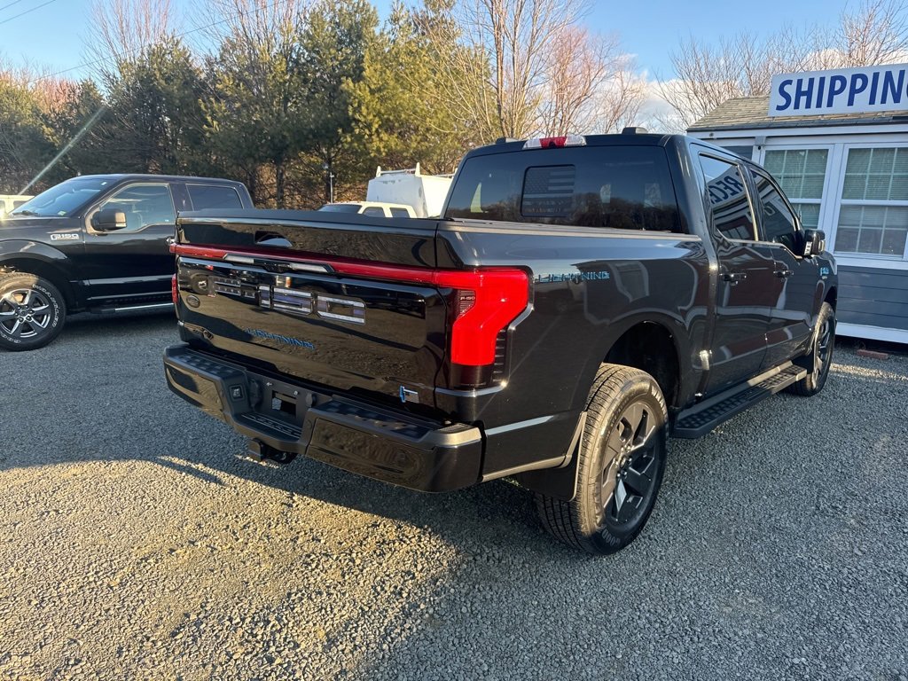 Used 2024 Ford F150 Lightning Lariat image 7