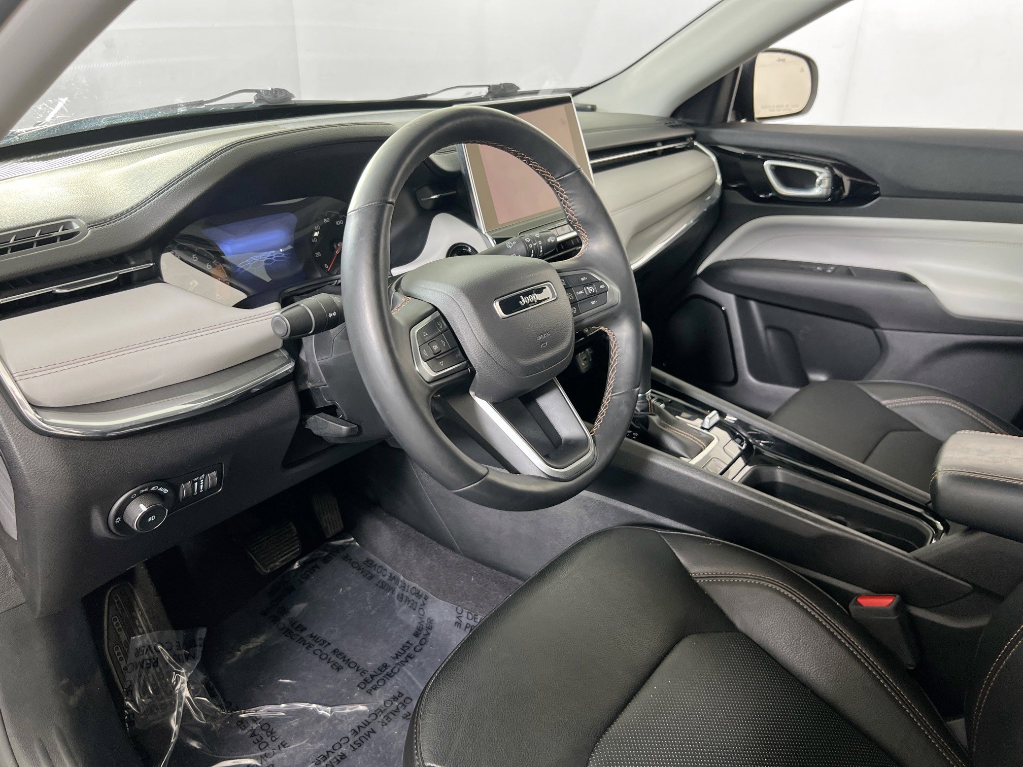 Used 2022 Jeep Compass Limited AWD/4WD image 9