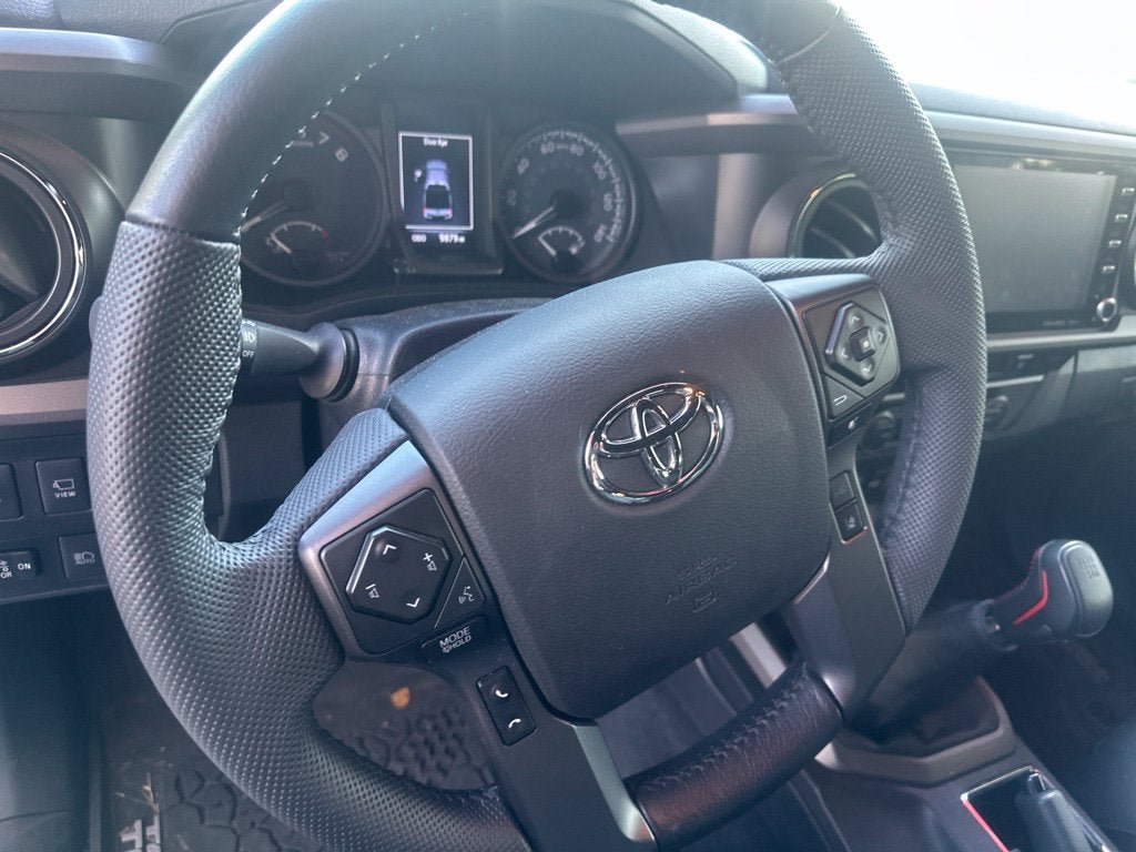 Certified 2022 Toyota Tacoma TRD Pro AWD/4WD image 12
