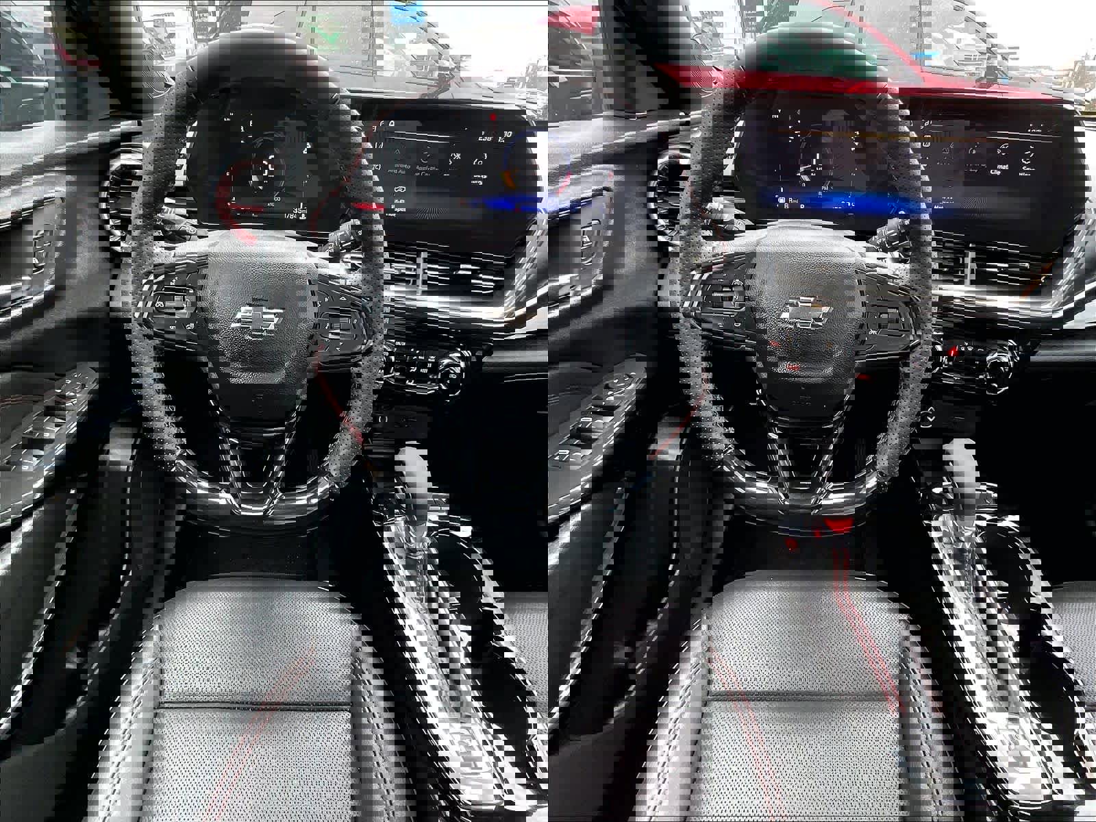 Used 2024 Chevrolet Trax RS w/ Sunroof Package image 18