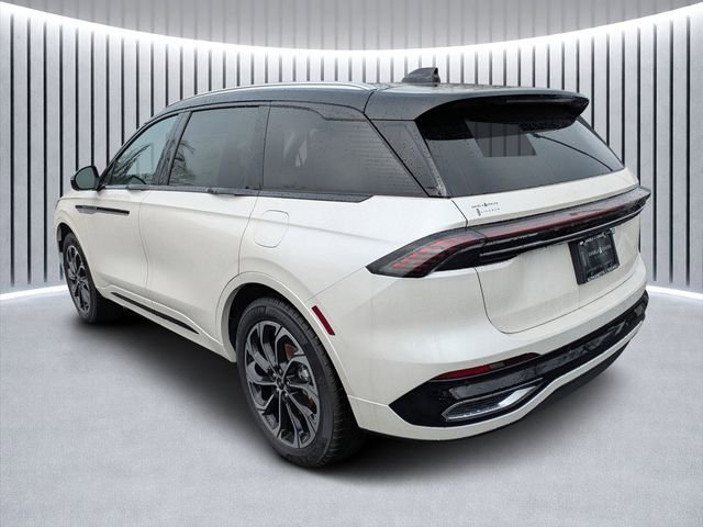 New 2026 Lincoln Nautilus Reserve image 5