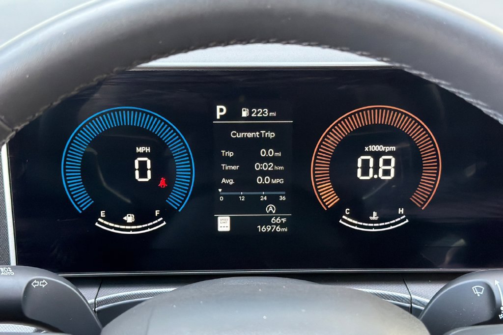 Certified 2025 Hyundai Santa Fe SE AWD/4WD image 25