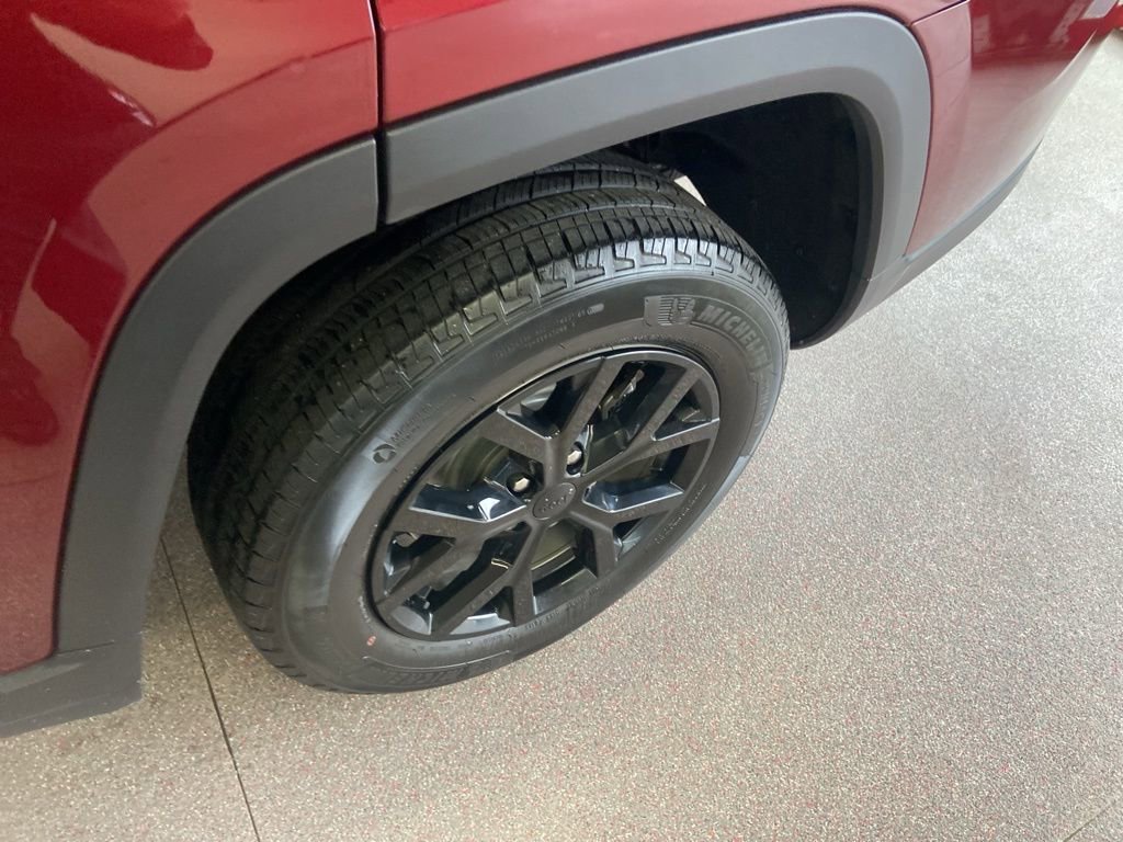Certified 2023 Jeep Grand Cherokee L Limited w/ Luxury Tech Group II AWD/4WD image 6
