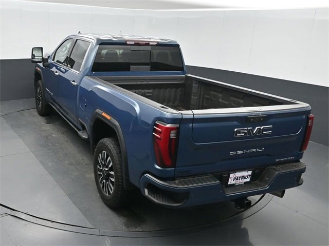 Used 2025 GMC Sierra 2500 Denali Ultimate image 32