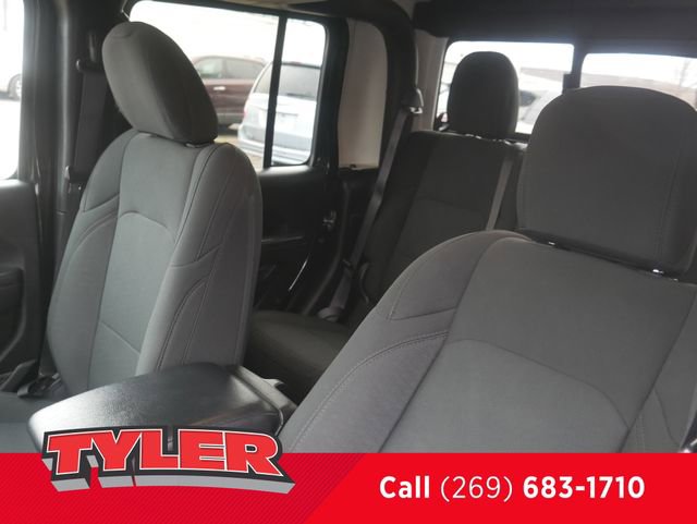 Used 2020 Jeep Gladiator Sport w/ Quick Order Package 24S AWD/4WD image 34