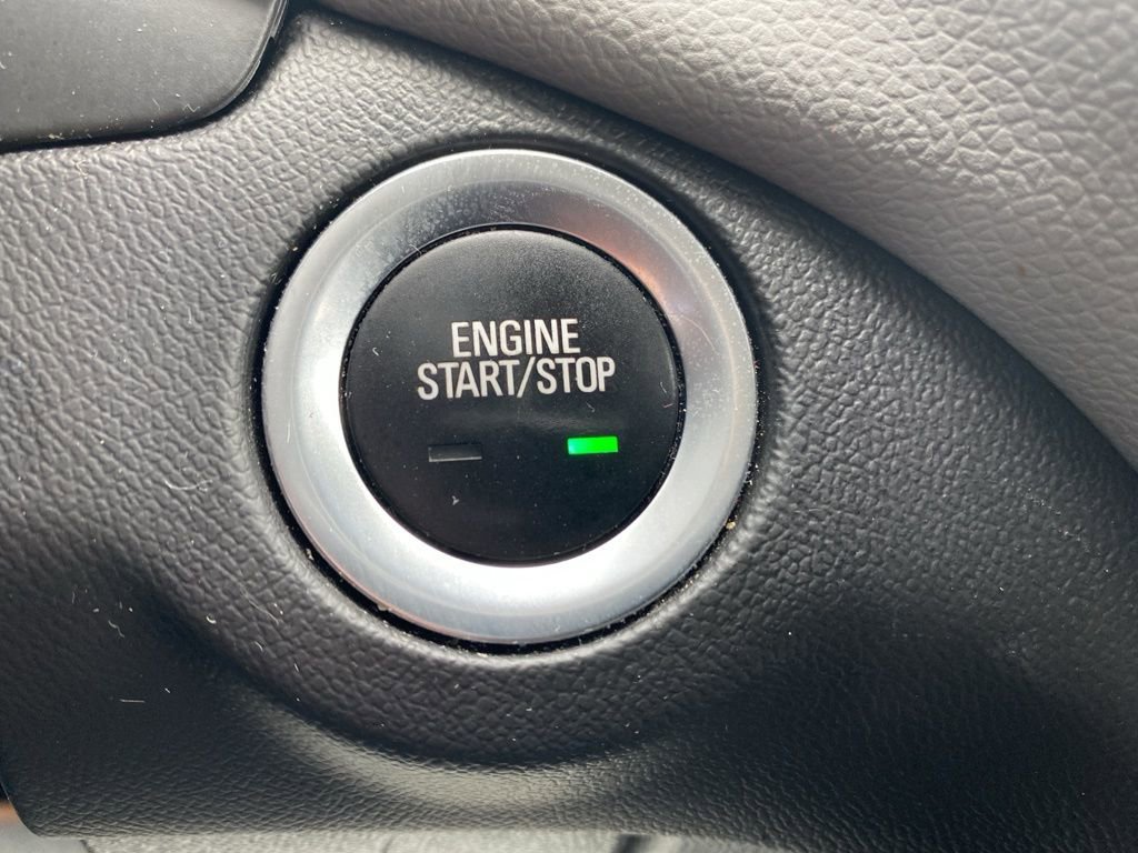 Used 2023 Chevrolet Equinox LS image 29