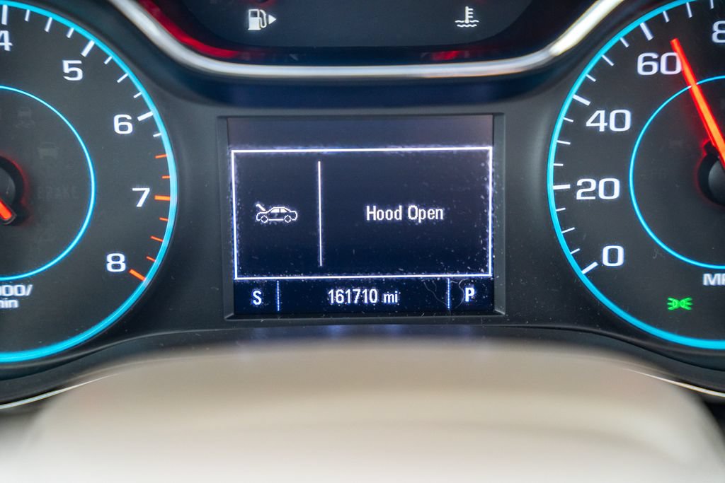 Used 2018 Chevrolet Cruze Premier w/ Enhanced Convenience Package FWD image 35
