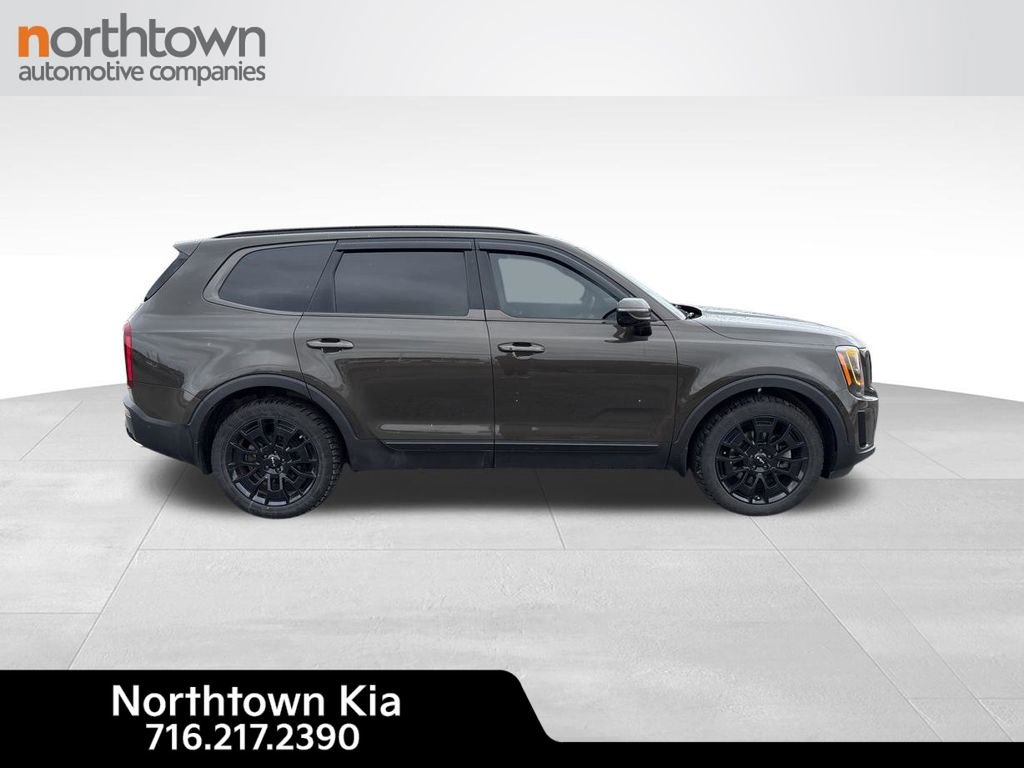 Used 2022 Kia Telluride SX w/ Nightfall Edition Package image 5