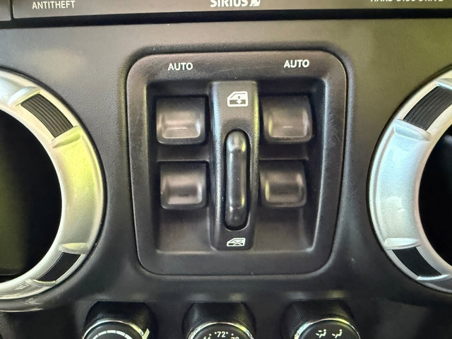 Used 2017 Jeep Wrangler Unlimited Rubicon AWD/4WD image 21