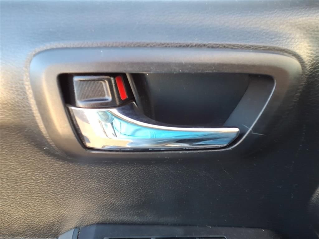 Used 2019 Toyota Tacoma TRD Off-Road w/ Technology Package image 15