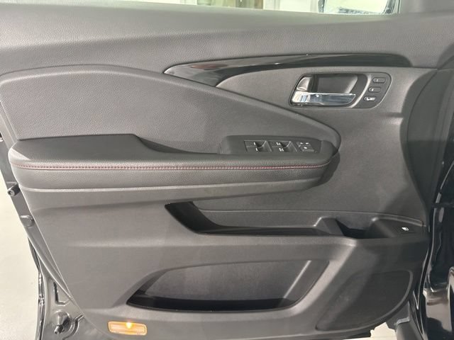 Used 2023 Honda Ridgeline Black Edition image 18