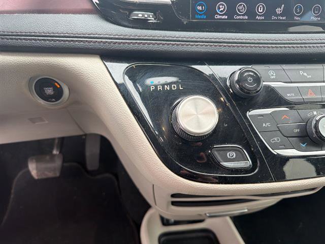 Used 2019 Chrysler Pacifica Limited image 43