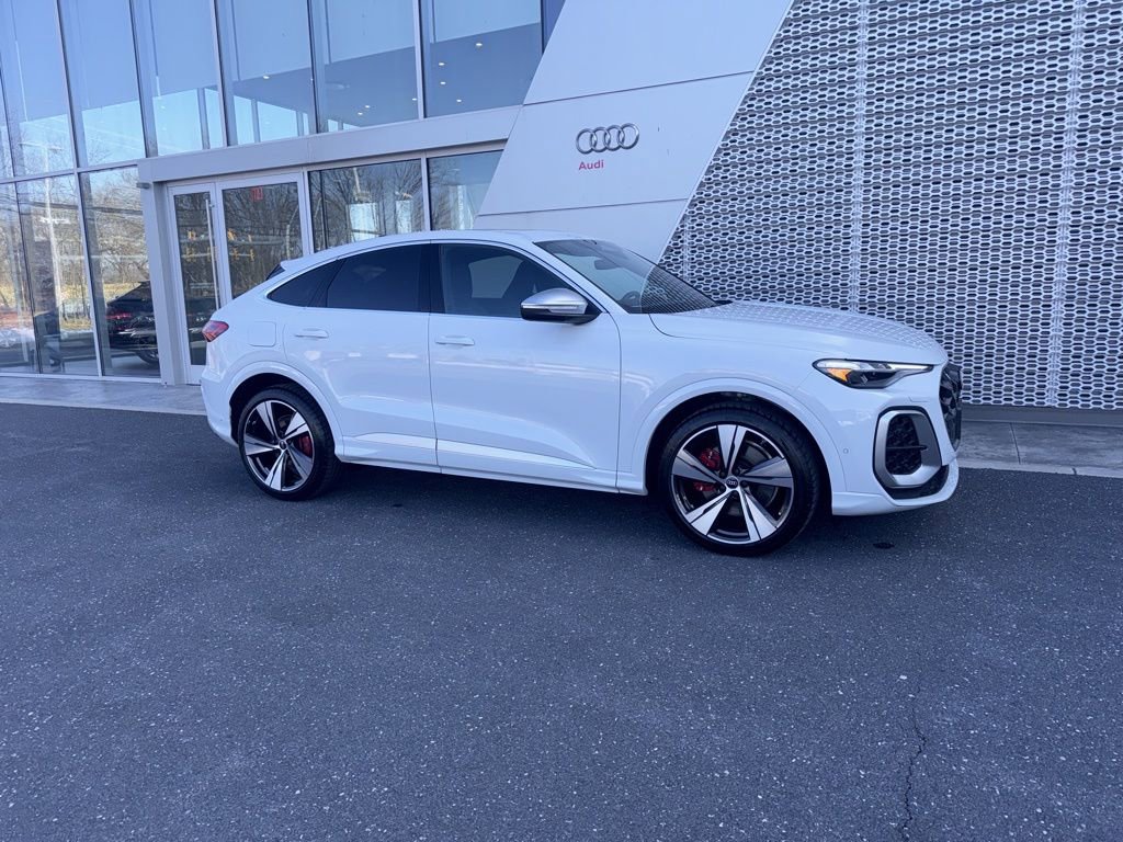New 2025 Audi SQ5 Premium Plus image 2