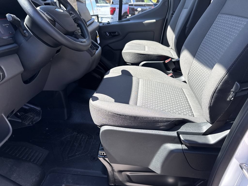 New 2026 Ford Transit 250 148 Medium Roof RWD image 9