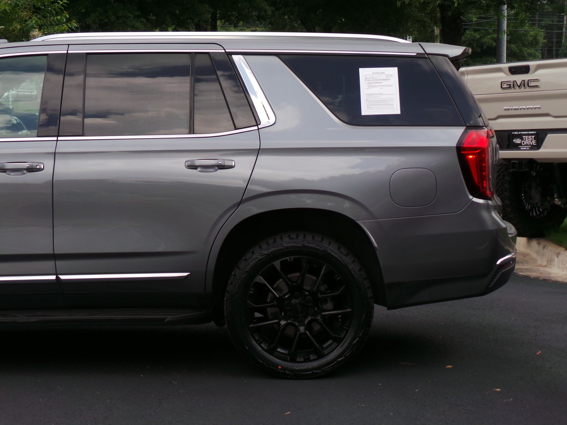 Used 2022 GMC Yukon SLT w/ SLT Premium Package RWD image 31