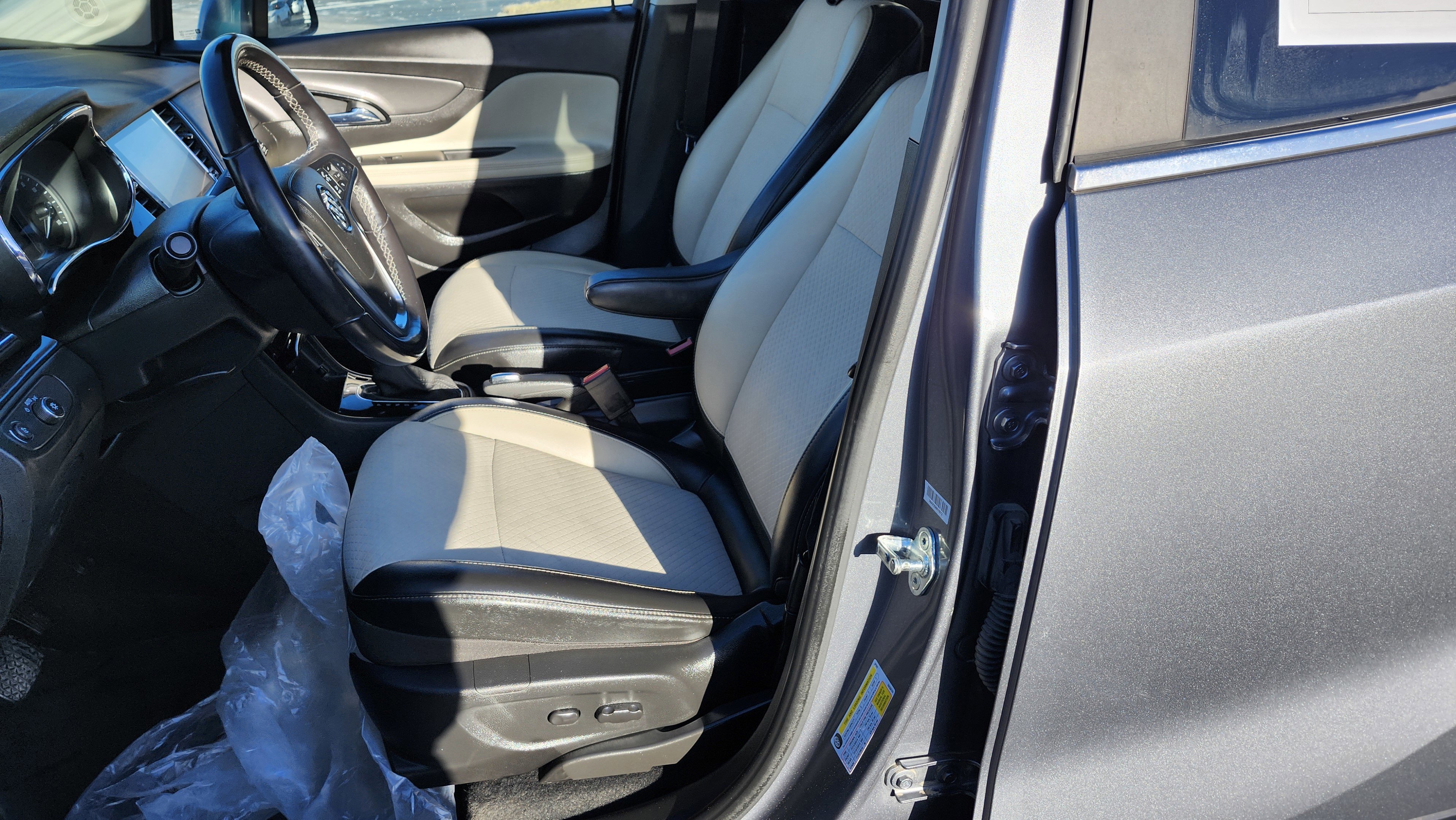 Used 2019 Buick Encore Preferred image 21