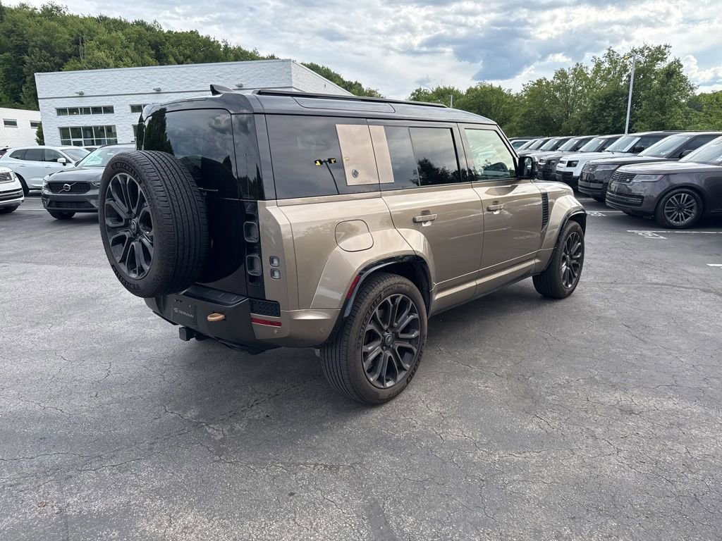 Used 2025 Land Rover Defender 110 AWD/4WD image 6