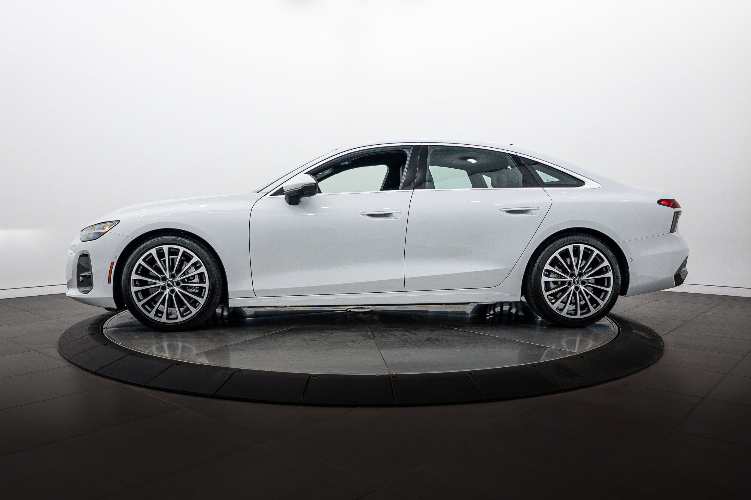 Certified 2026 Audi A6 Prestige w/ Audi Exclusive Design Package AWD/4WD image 7