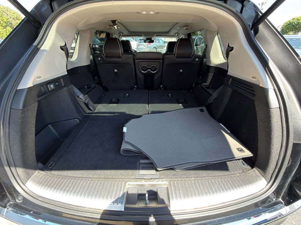 Certified 2024 Acura MDX SH-AWD w/ Advance Package image 9
