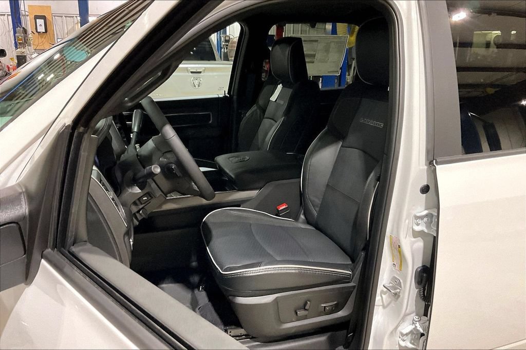 New 2026 RAM 3500 Laramie AWD/4WD image 9