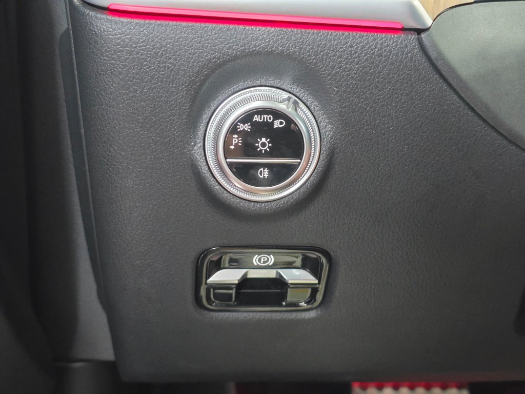 Used 2022 Mercedes-Benz C 300 4MATIC Sedan image 24