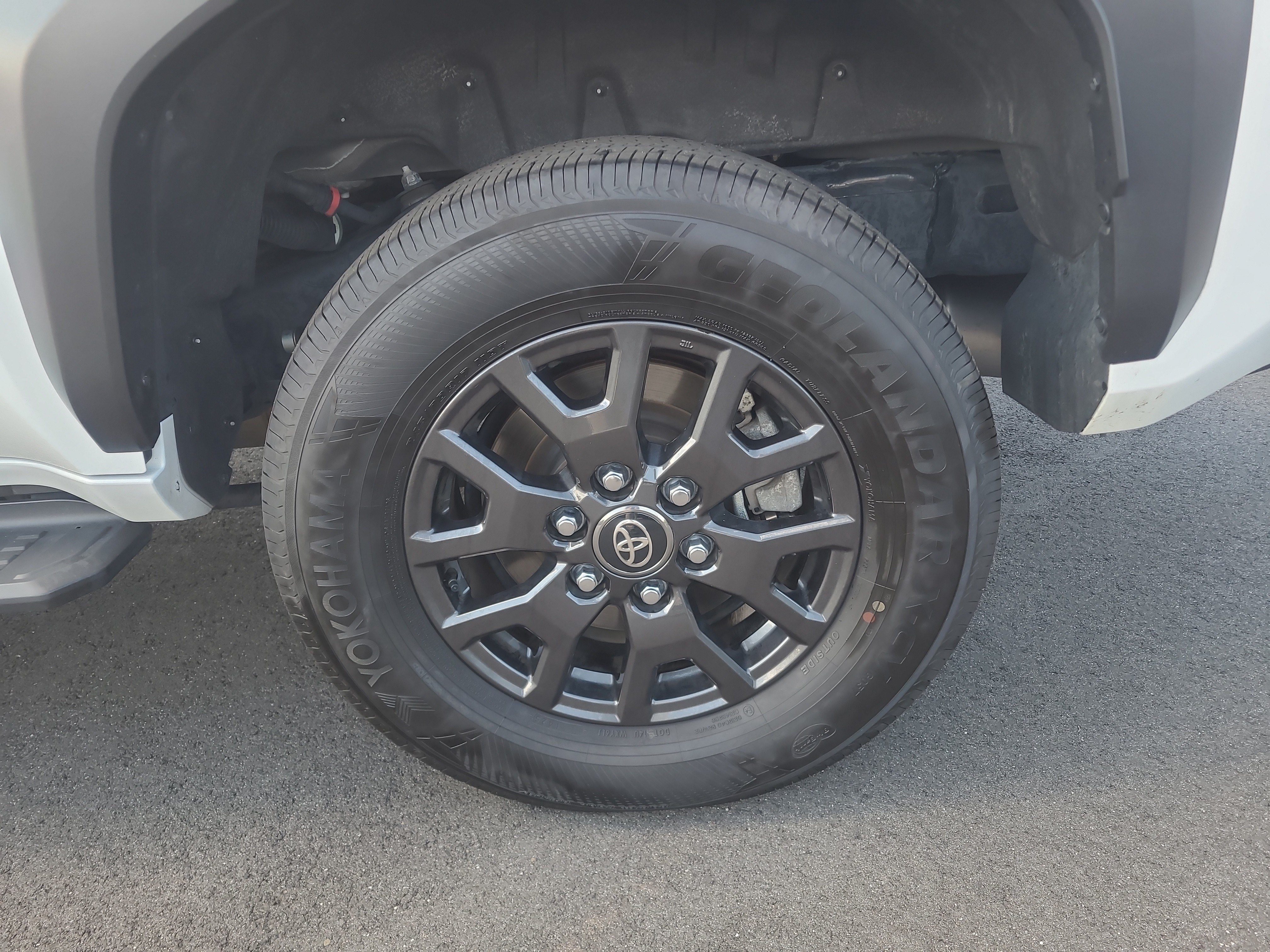 Certified 2025 Toyota 4Runner SR5 AWD/4WD image 10