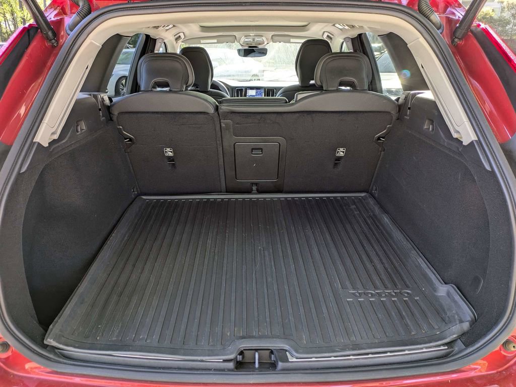 Used 2023 Volvo XC60 B5 Plus w/ Climate Package image 12