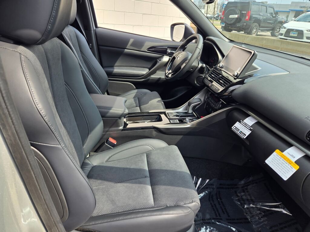 New 2026 Mitsubishi Eclipse Cross AWD image 4