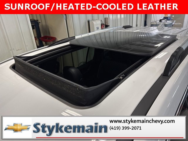 Used 2024 GMC Acadia Denali image 2