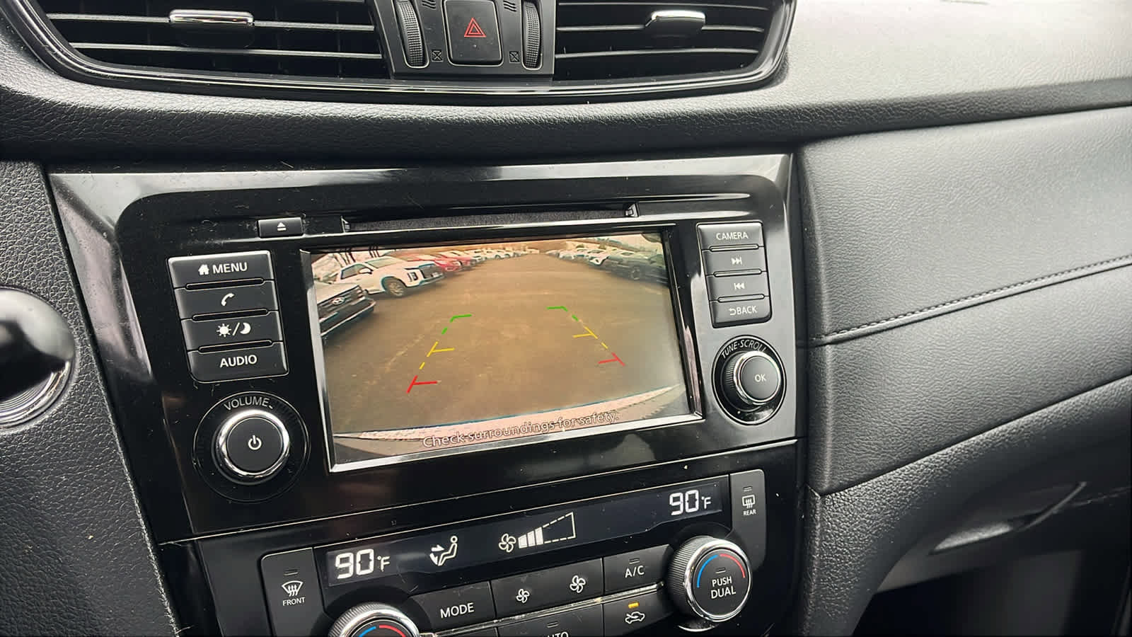 Used 2019 Nissan Rogue SV AWD/4WD image 16
