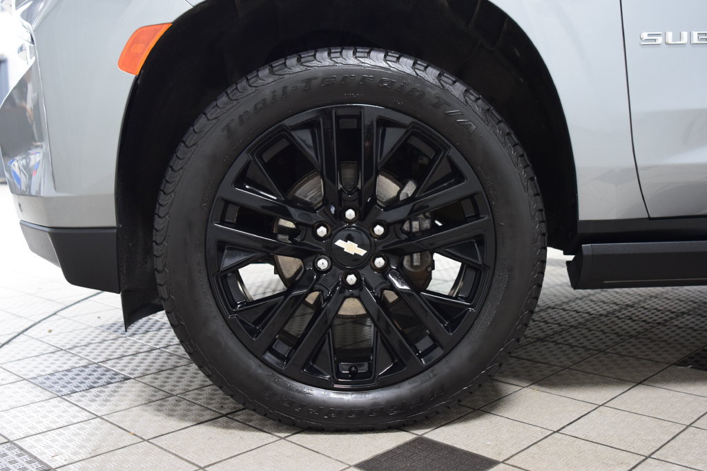 Used 2024 Chevrolet Suburban High Country AWD/4WD image 28