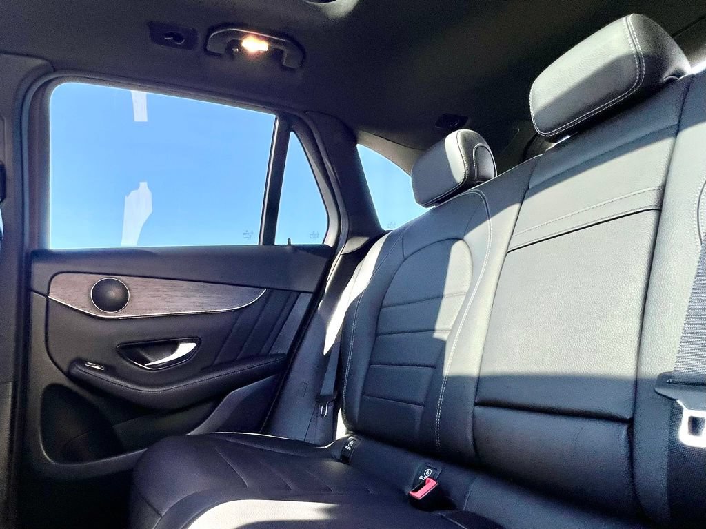 Used 2022 Mercedes-Benz GLC 300 4MATIC image 16