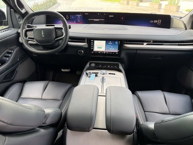 New 2026 Lincoln Navigator Reserve w/ Jet Appearance Package AWD/4WD image 22