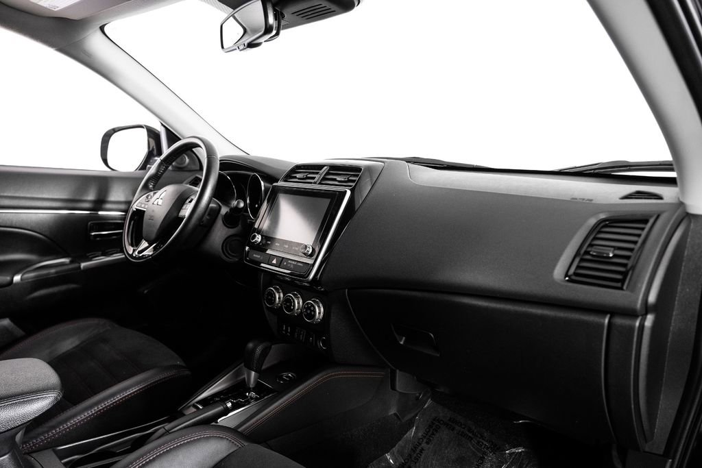 Used 2024 Mitsubishi Outlander Sport AWD image 11