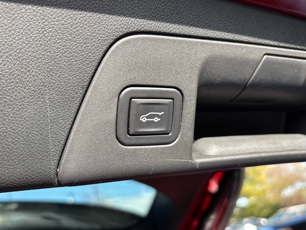 Used 2023 Buick Envision Essence image 18