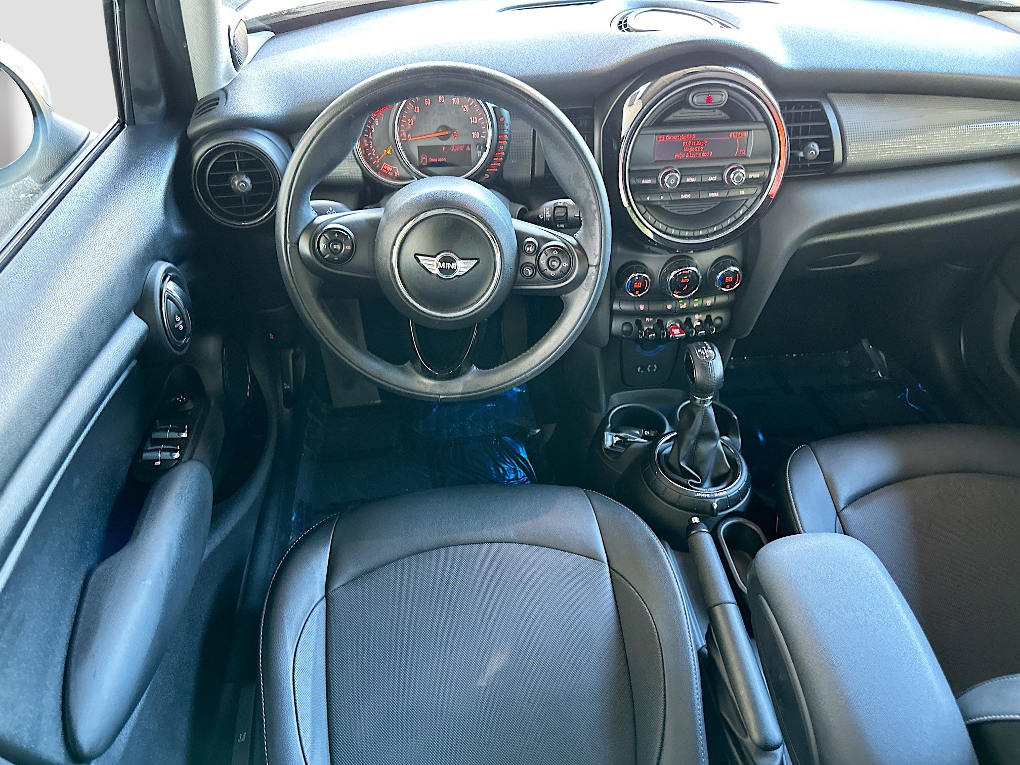 Used 2015 MINI Cooper 4-Door Hardtop image 21