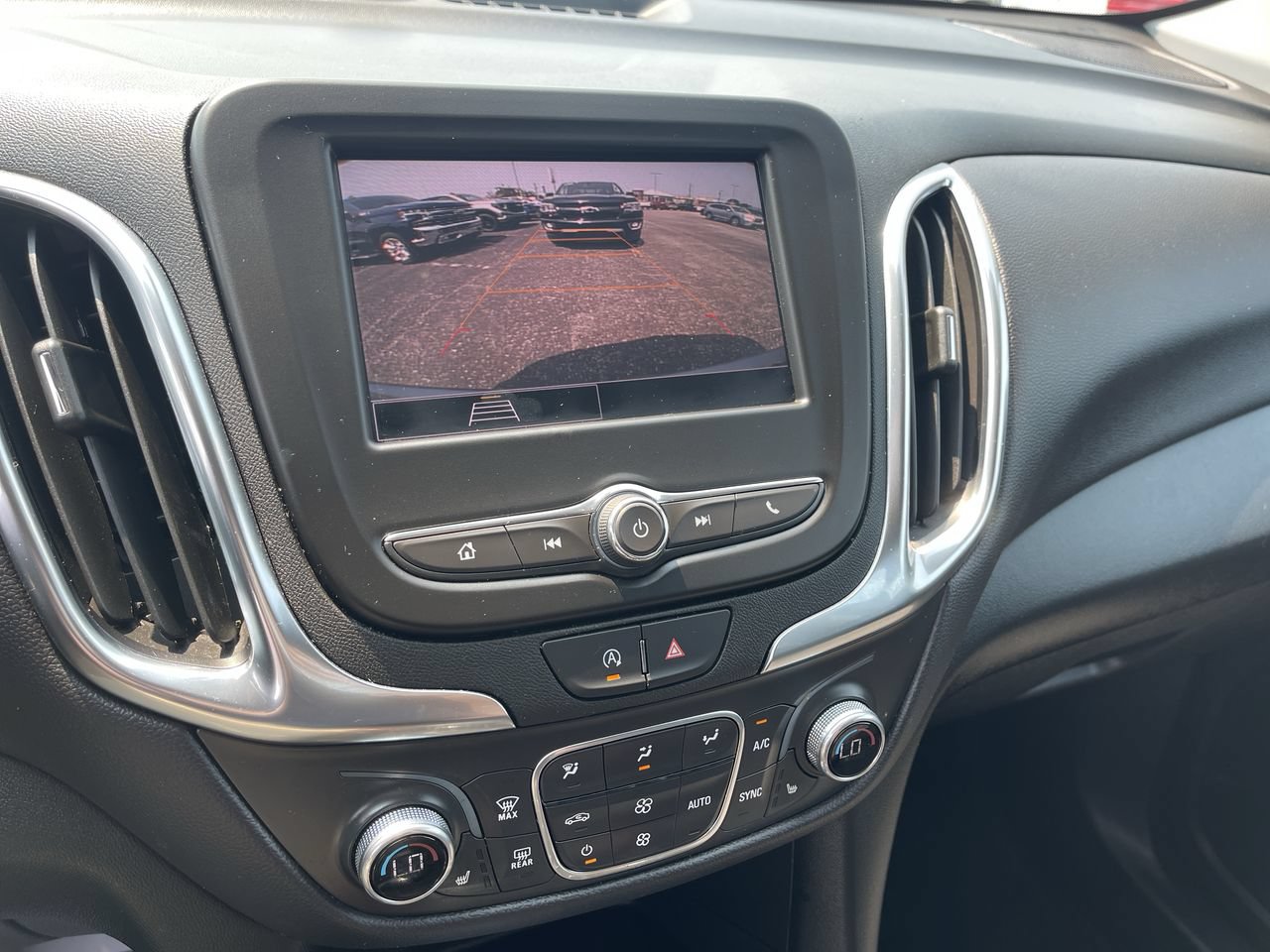 Certified 2024 Chevrolet Equinox LT FWD image 15